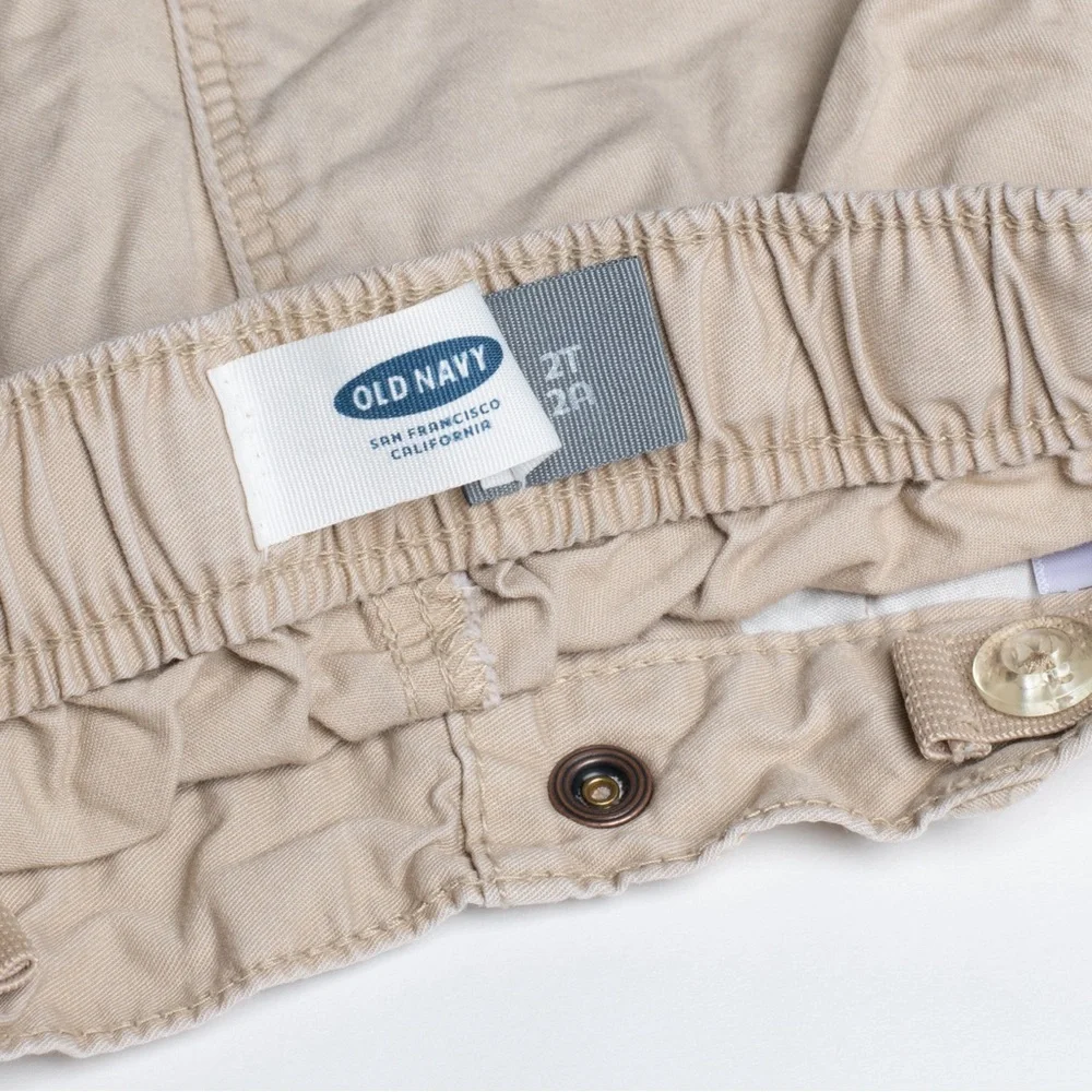 🍒FREE w/ ANY Bundle! Old Navy khaki shorts